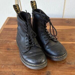 Dr Martens Kids Black Leather Lace-Up Boots